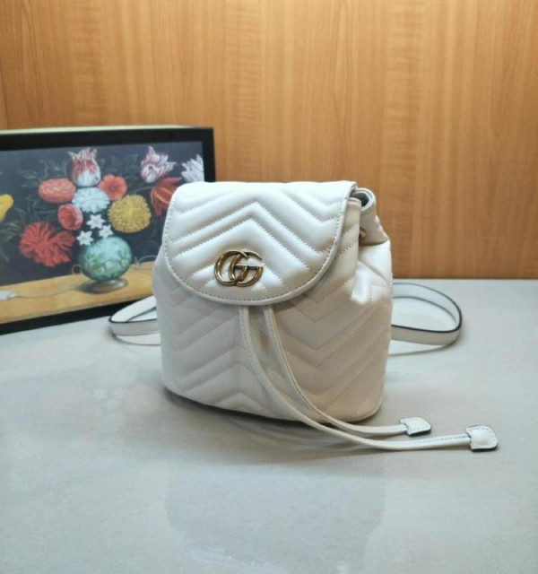 G*u*i gg marmont matelassé backpack 528129