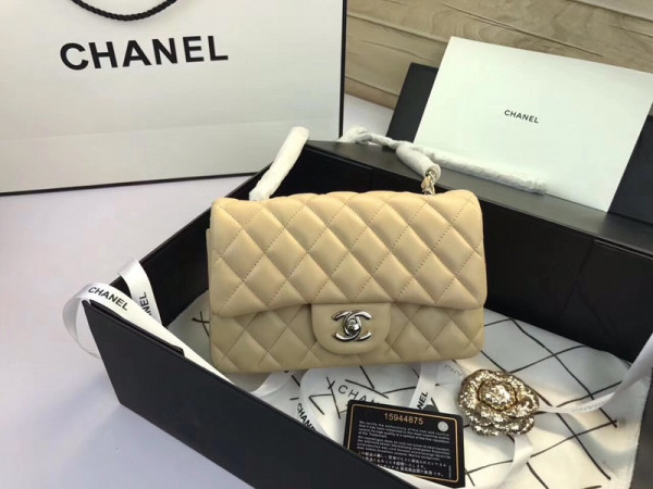 CL Flap Bag Lambskin 20CM