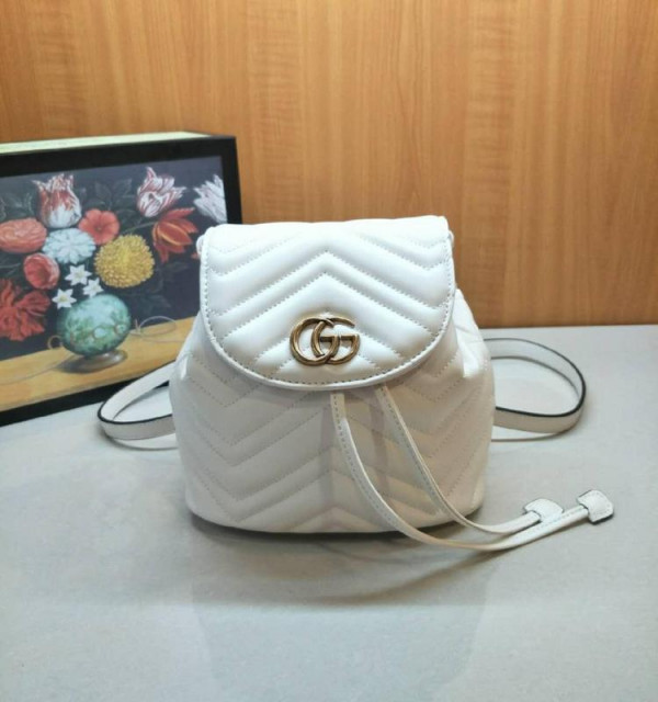 G*u*i gg marmont matelassé backpack 528129