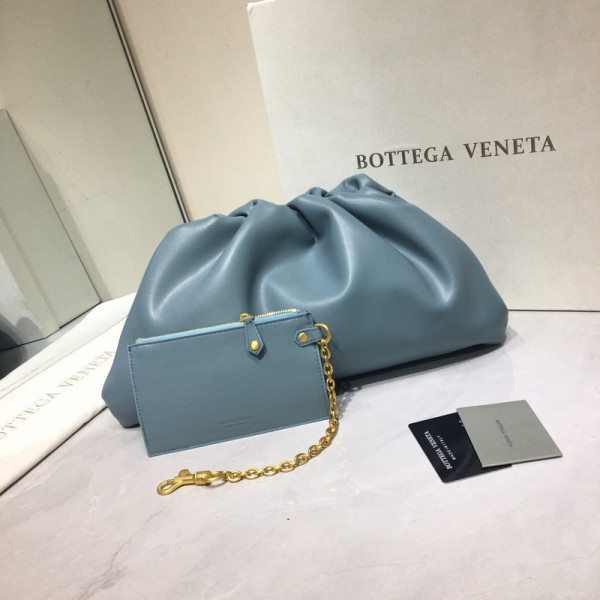 Bo*te*ga ve*ne*ta the pouch