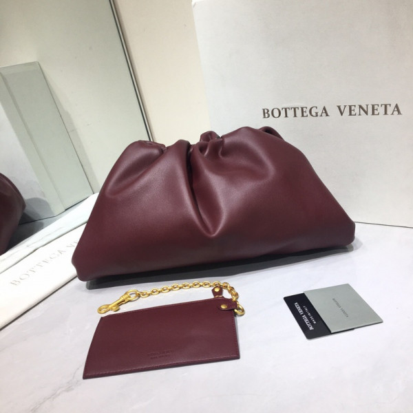 Bo*te*ga ve*ne*ta the pouch