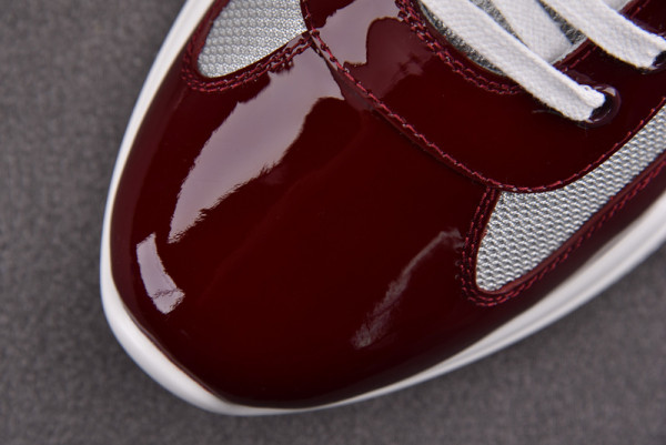 Pra*a sneaker