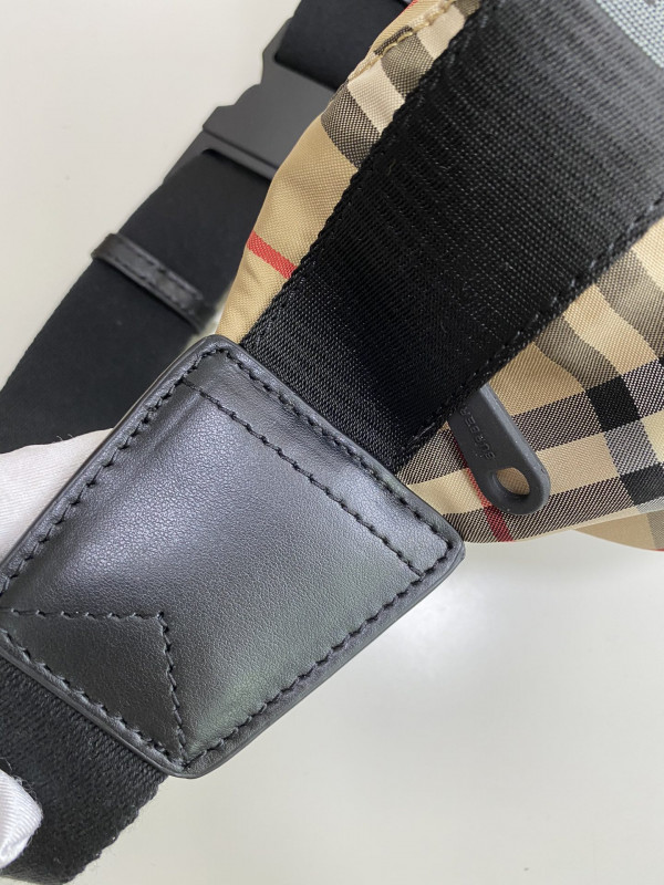 B**rry bum bag