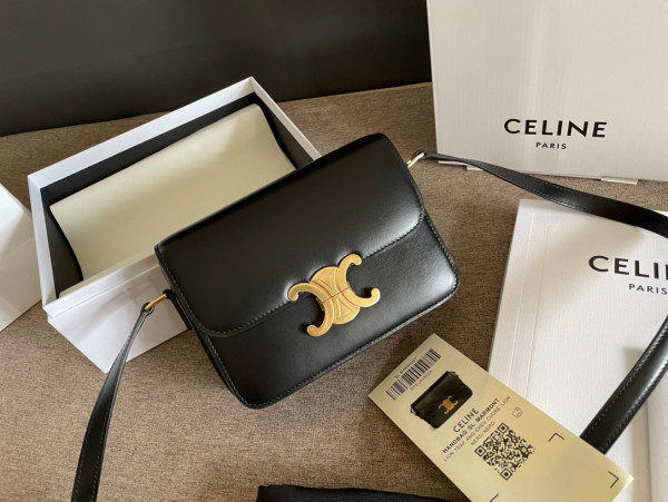 Ce**e teen triomphe bag