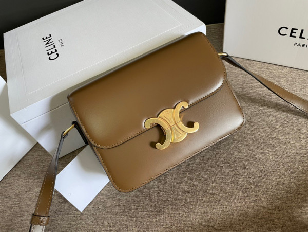 Ce**e teen triomphe bag