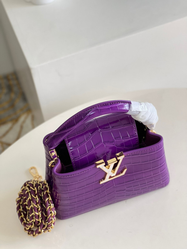 l**is V*t*n capucines mini