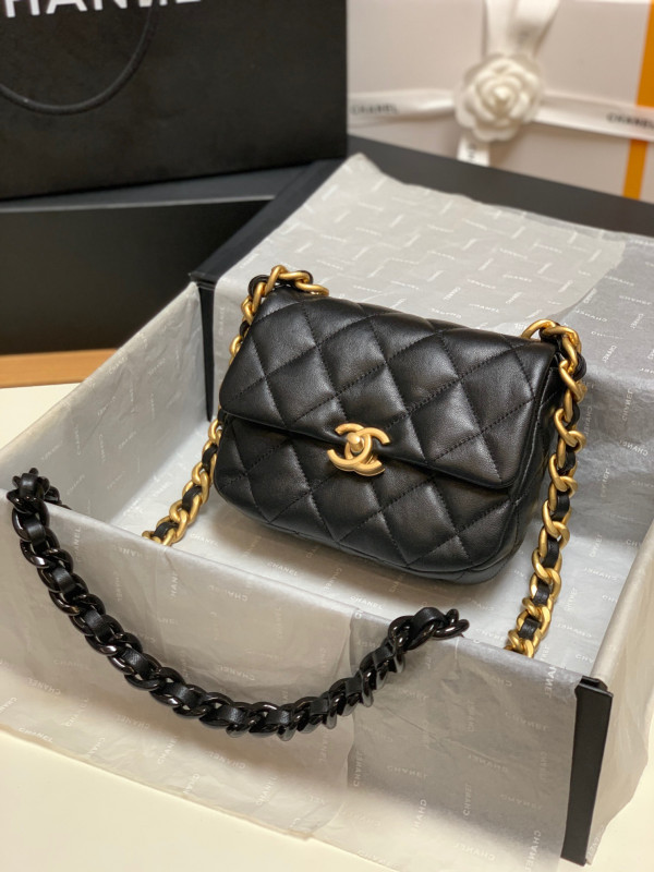 CL MINI FLAP BAG