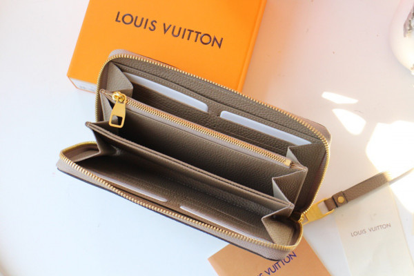 l**is V*t*n zippy wallet
