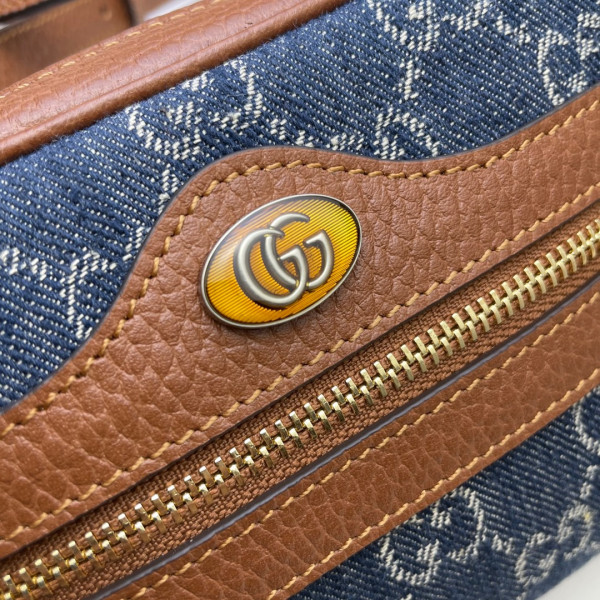 G*u*i ophidia suede mini bag