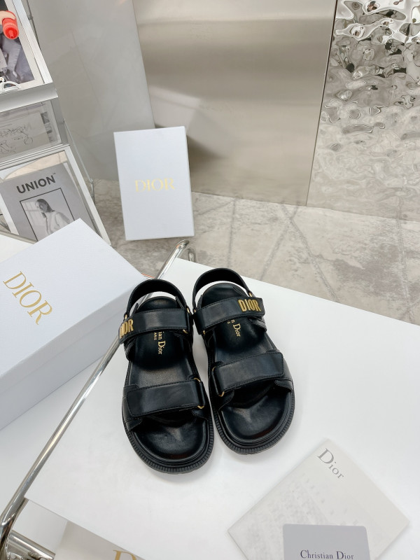 D*oract sandal