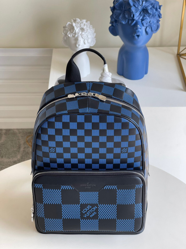 l**is V*t*n campus backpack