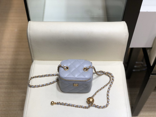 CL VANITY CASE