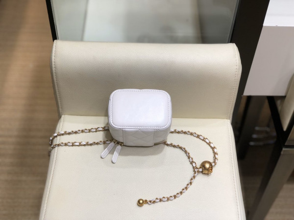 CL VANITY CASE