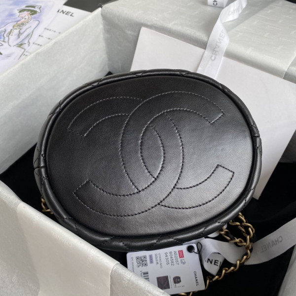 CL BUCKET BAG