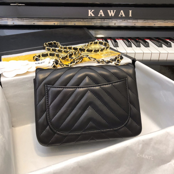 CL FLAP BAG