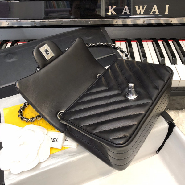 CL FLAP BAG