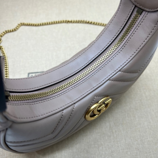 G*u*i gg marmont half-moon-shaped mini bag