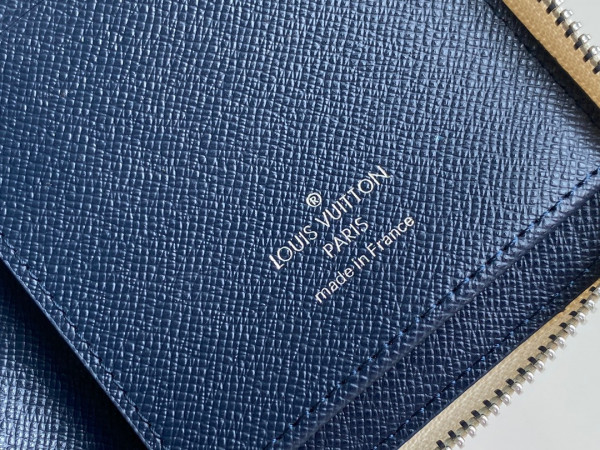 l**is V*t*n zippy wallet
