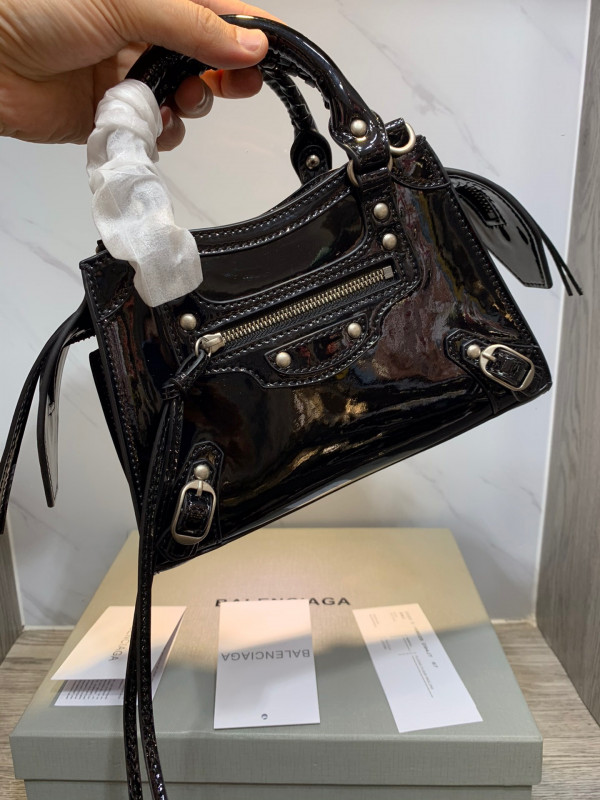 Ba*len*cia*ga neo classic mini top handle bag