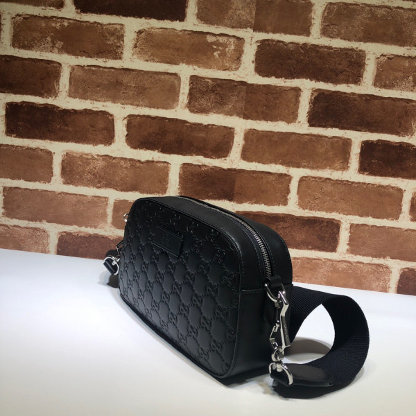 G*u*i gg black shoulder bag
