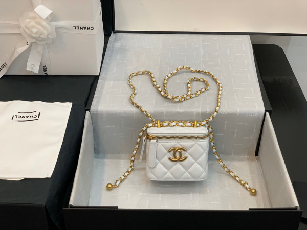 CL SMALL VANITY WITH CHAIN