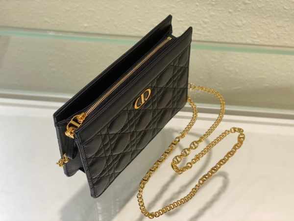 D*or caro zipped pouch with chain