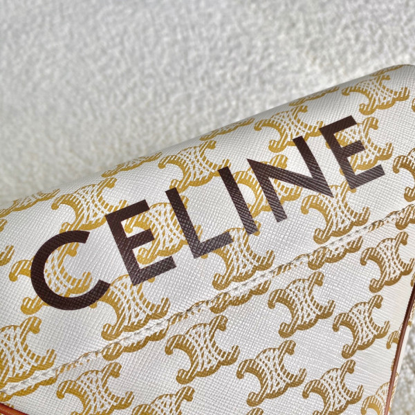 Ce**e triangle bag