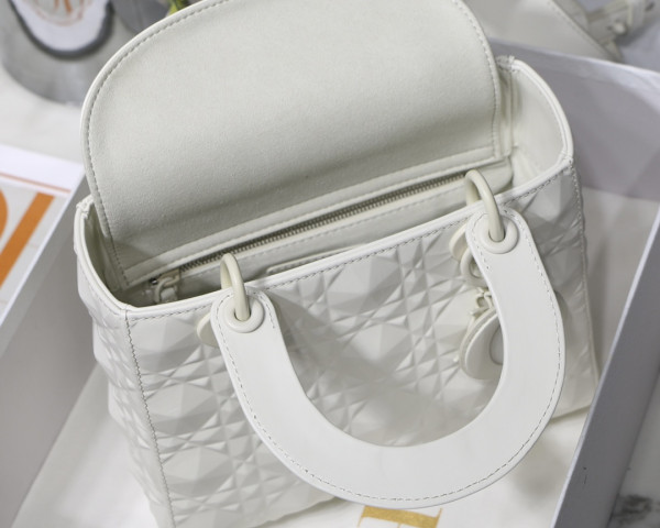 lady D*or small-20-16.5-8cm