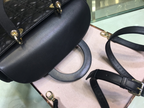 large lady D*or bag