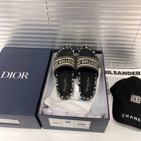 D*or dway wedge slide