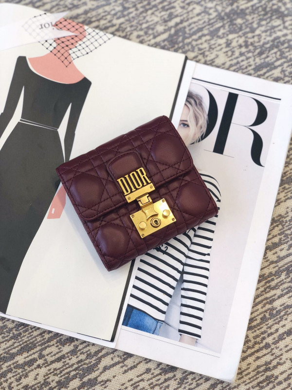 D*oraddict wallet