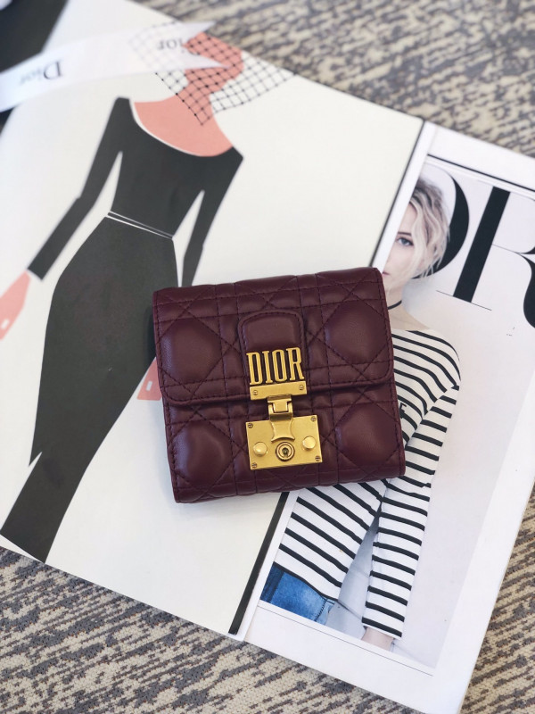 D*oraddict wallet