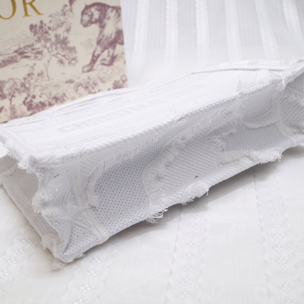 mini D*or book tote