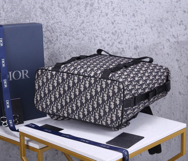 D*or backpack
