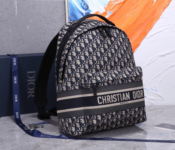 D*or backpack