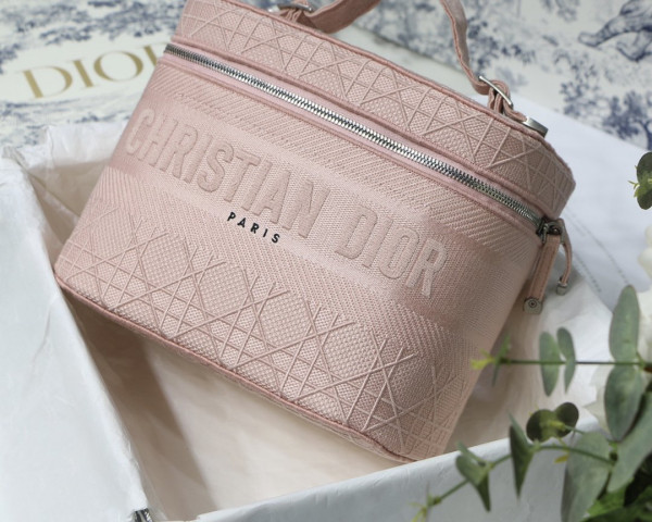 D*or vanity case-24-17-13.5cm