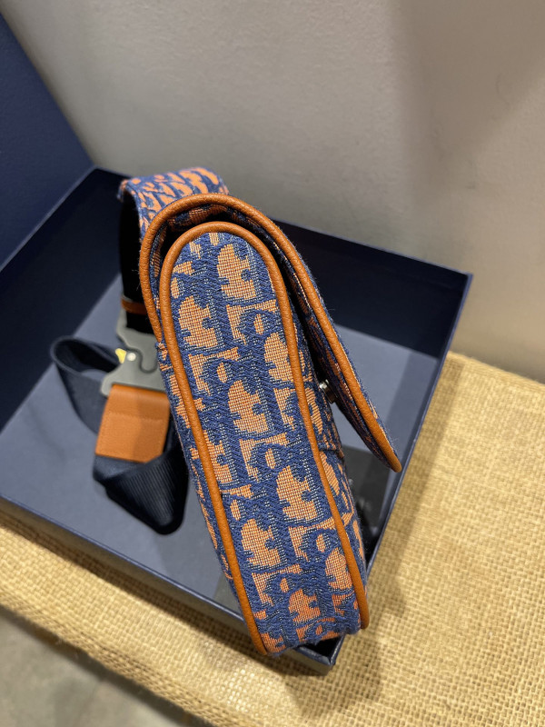 D*or saddle bag