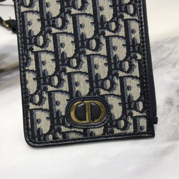D*or 30 montaigne wallet with strap