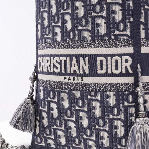 D*or d-bubble bucket bag