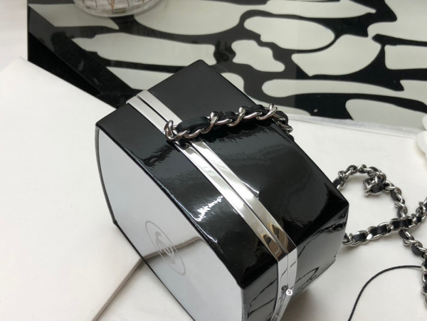 CL VANITY BOX