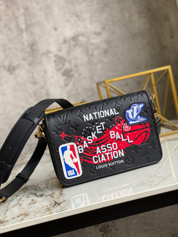 l**is V*t*n lvxnba studio messenger