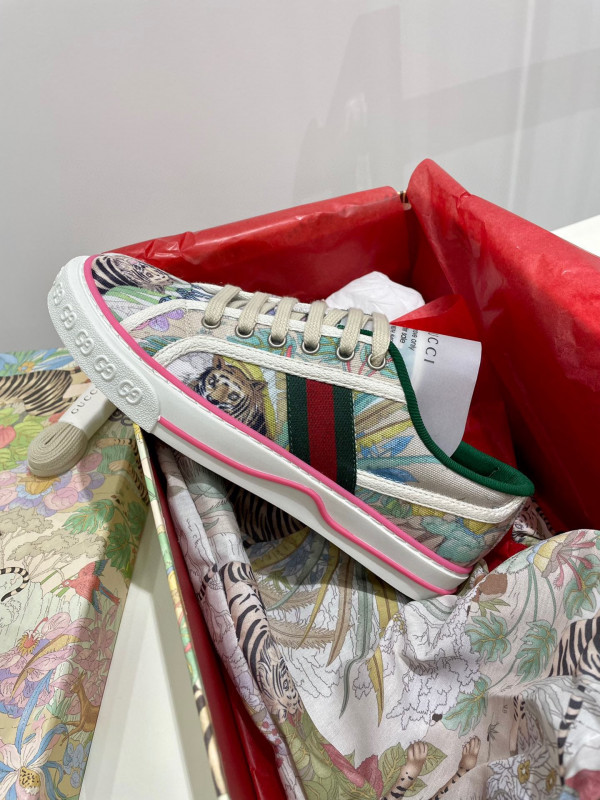 G*u*i tennis 1977 sneaker