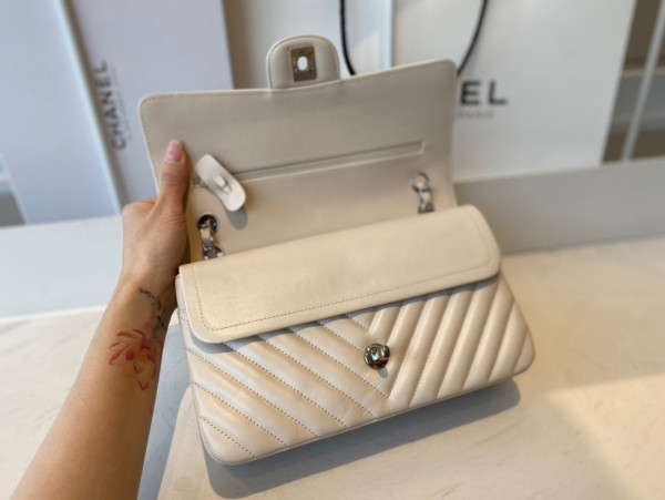CL FLAP BAG LAMBSKIN