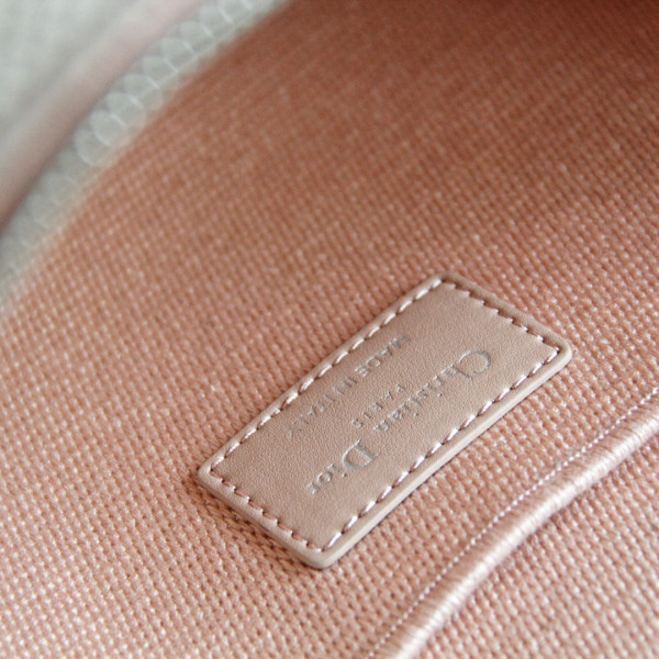 D*or vanity case-24-17-13.5cm