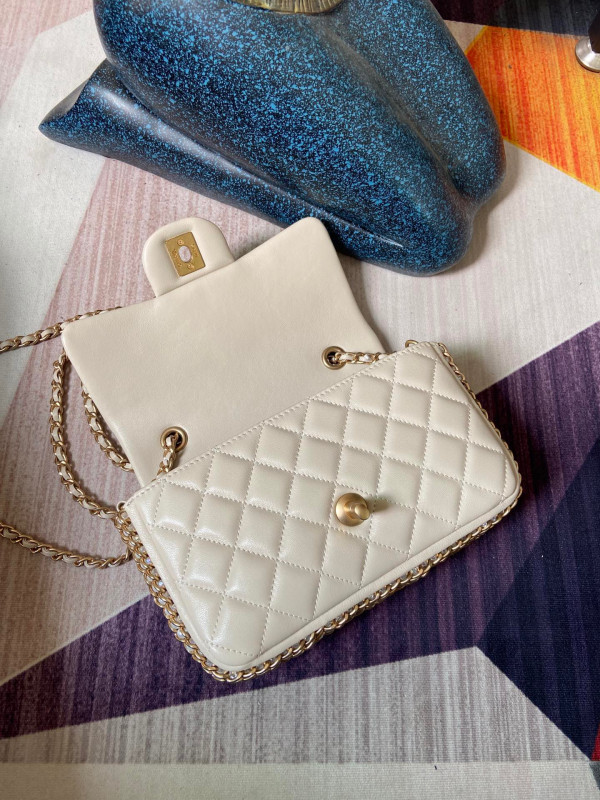 CL FLAP BAG