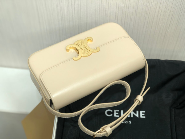 Ce**e triomphe shoulder bag
