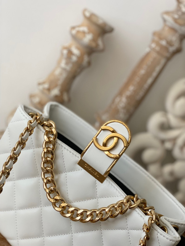 CL HOBO HANDBAG