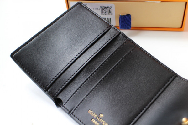l**is V*t*n micro wallet