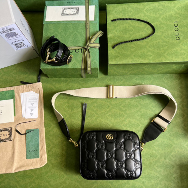 G*u*i gg matelassé leather shoulder bag