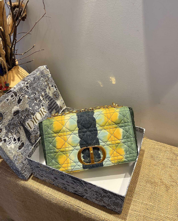 D*or medium D*or caro bag